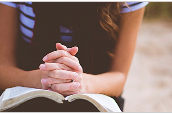 19 Ways to Pray for Missionaries